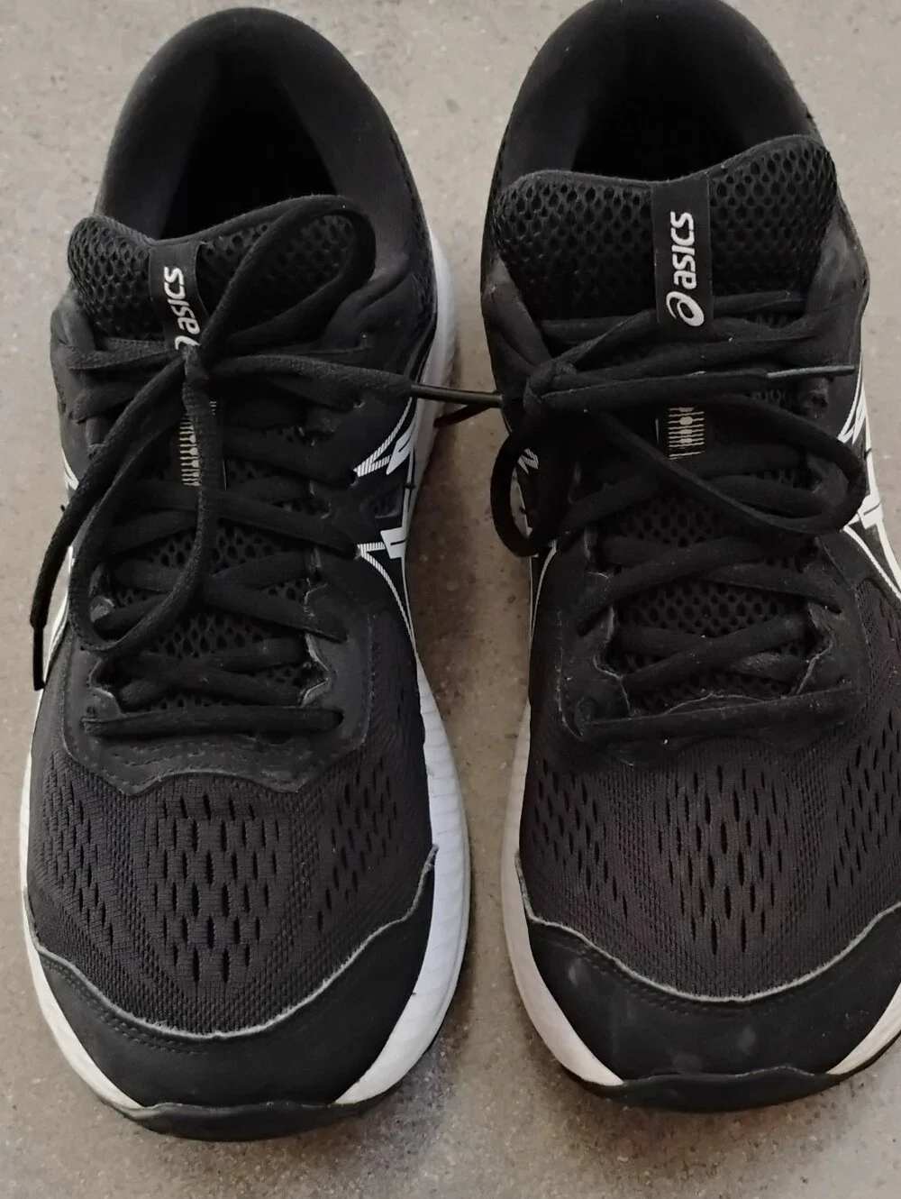 ASICS Gel Contend 7 Black & White Running Sneakers